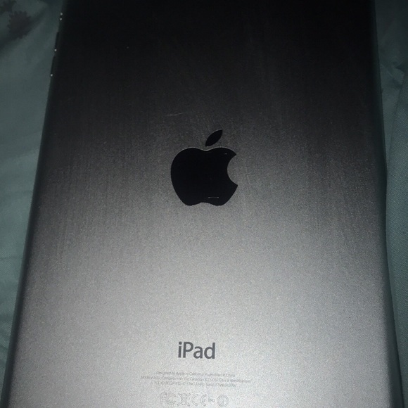 iPad mini - Picture 2 of 2
